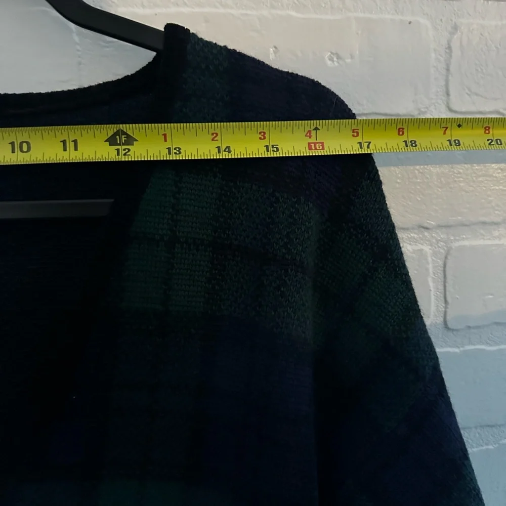Vintage Pendleton Women's Navy/Green Plaid Wool Cardigan Sweater - Green/Navy - Picture 3 of 5